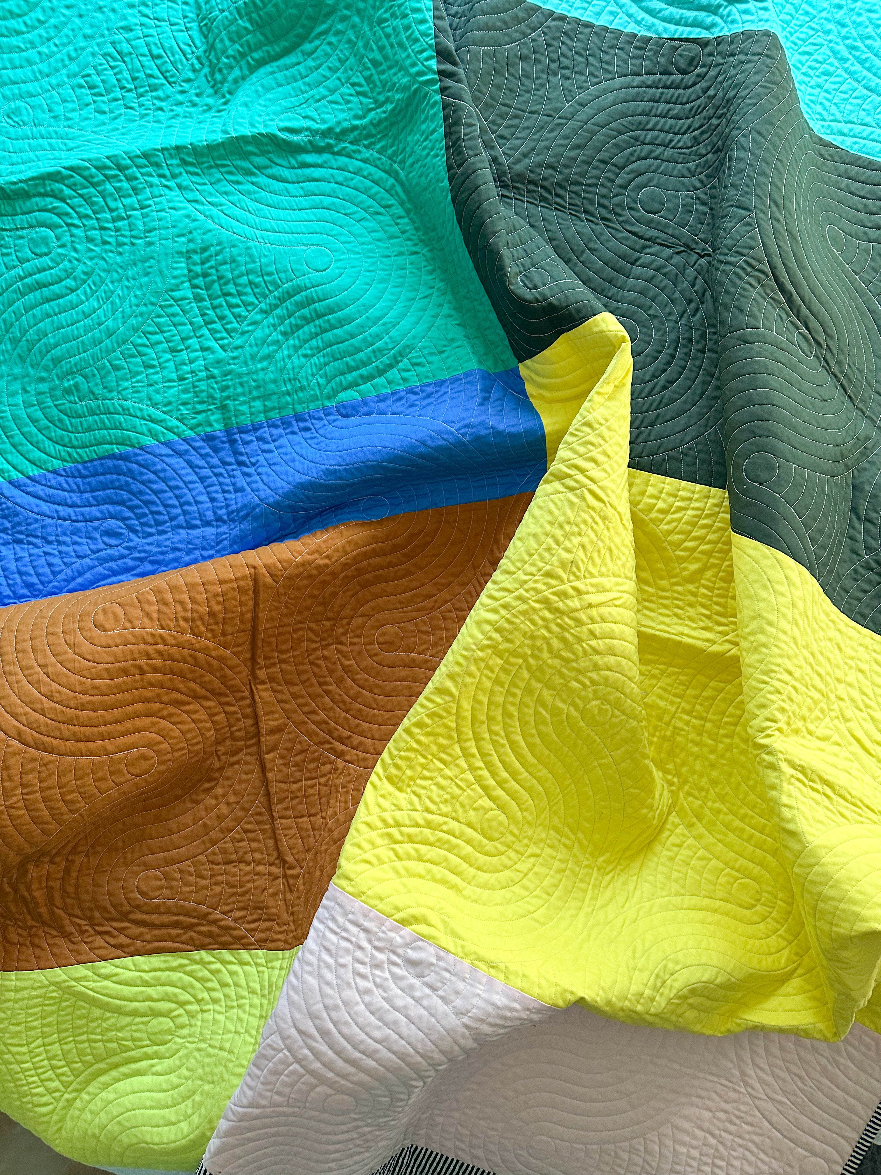 Trailing Star Quilt - (Large Throw)