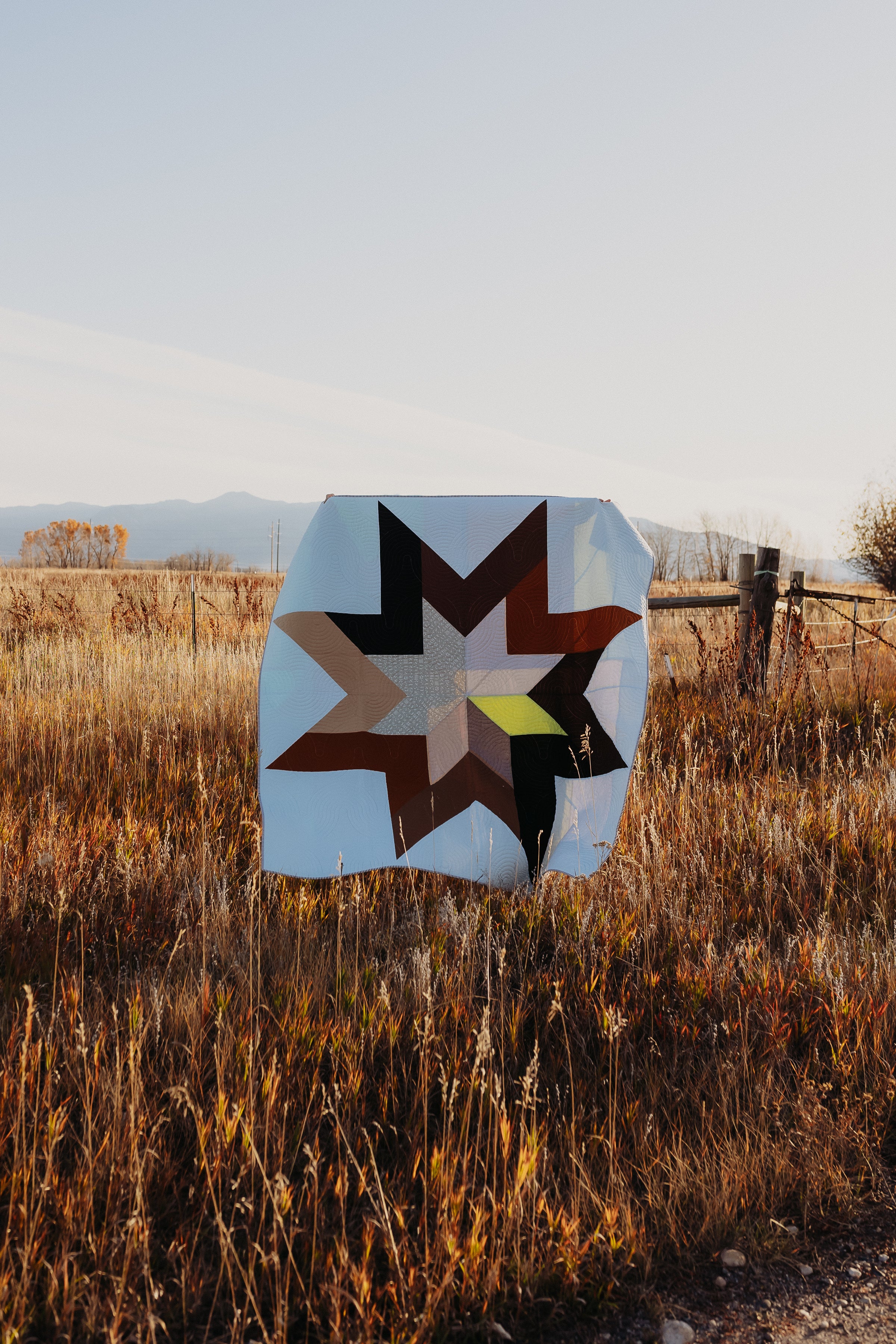 Trailing Star Quilt - (Large Throw)